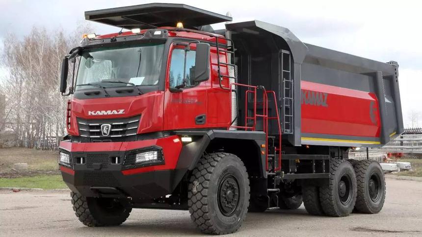 Эксперт дал пессимистичный прогноз производства автобусов и грузовиков