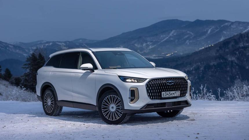 14 динамиков, массаж и автопарковка: каким получился Chery Tiggo 9