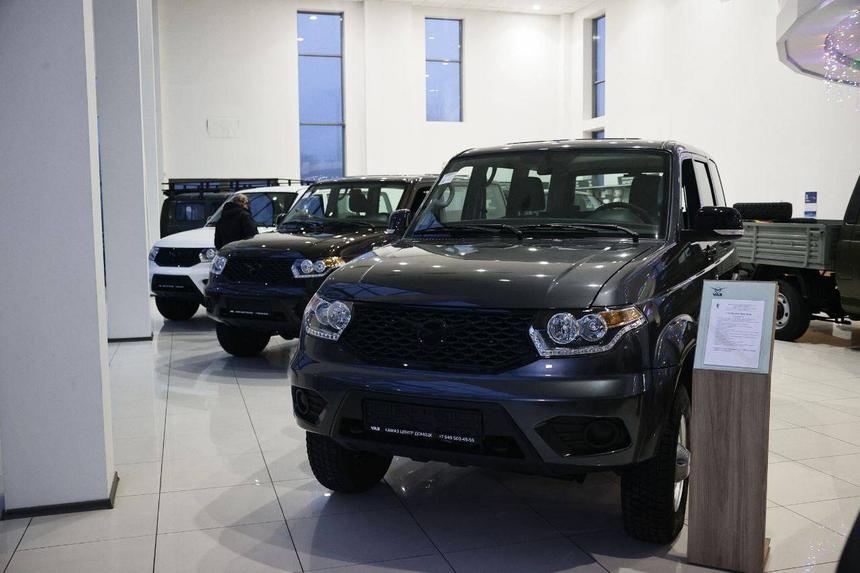 В ДНР открылся первый дилерский центр УАЗа