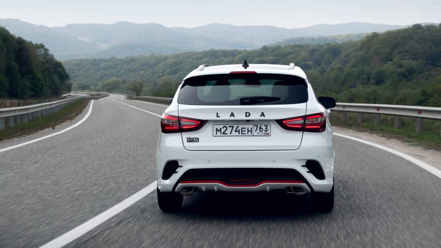 АвтоВАЗ в 3,5 раза сократил гамму выпускаемых Lada Vesta
