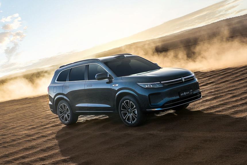 «Мерсозаменитель»: первый тест кроссовера Aito M7