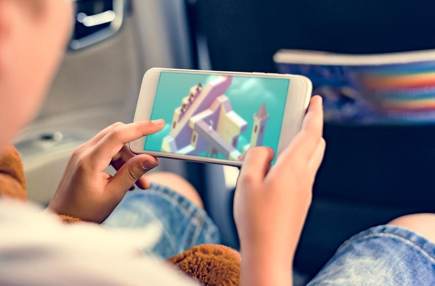 С ребёнком на машине: 5 полезных идей, чем заняться