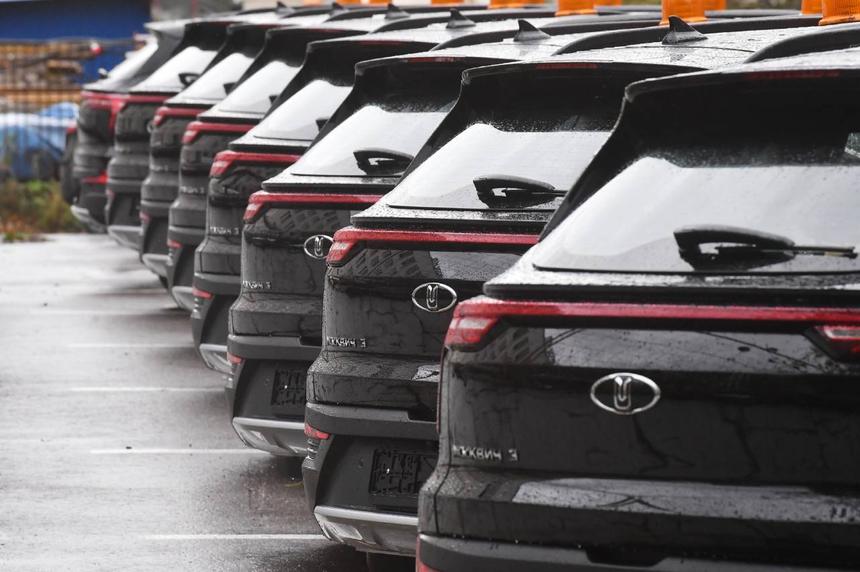 С приближением Нового года в России растут продажи машин