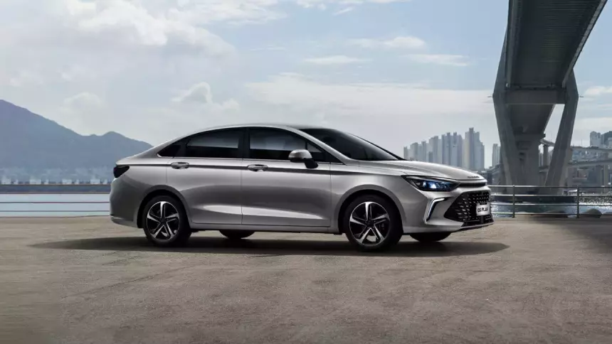 Седан BAIC U5 Plus теперь стоит дешевле, чем Lada Vesta