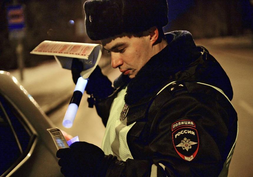 Владельцам незарегистрированных машин начнут приходить штрафы