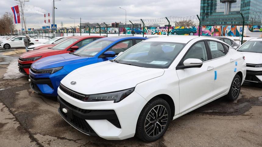 Выяснилось, автомобили каких цветов предпочитают россияне