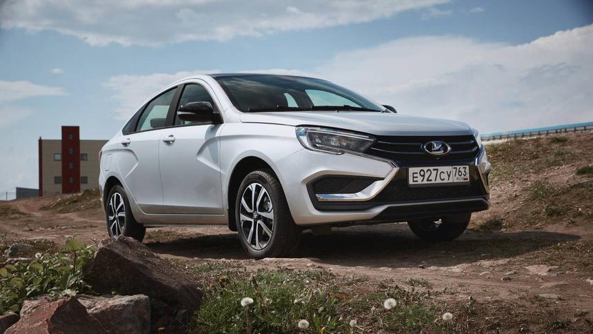 Раскрыто, можно ли купить базовые Lada Granta и Vesta