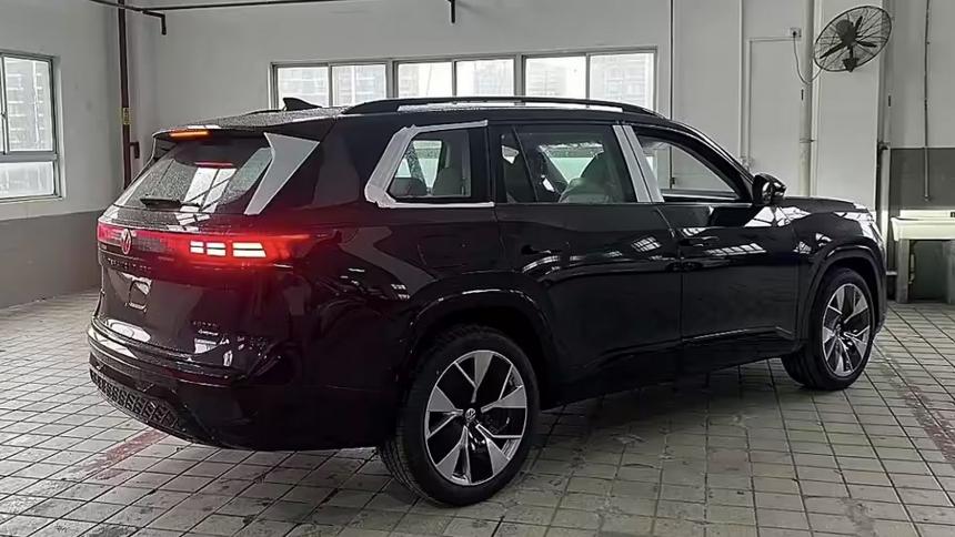 Абсолютно новый Volkswagen Teramont полностью раскрыт до премьеры