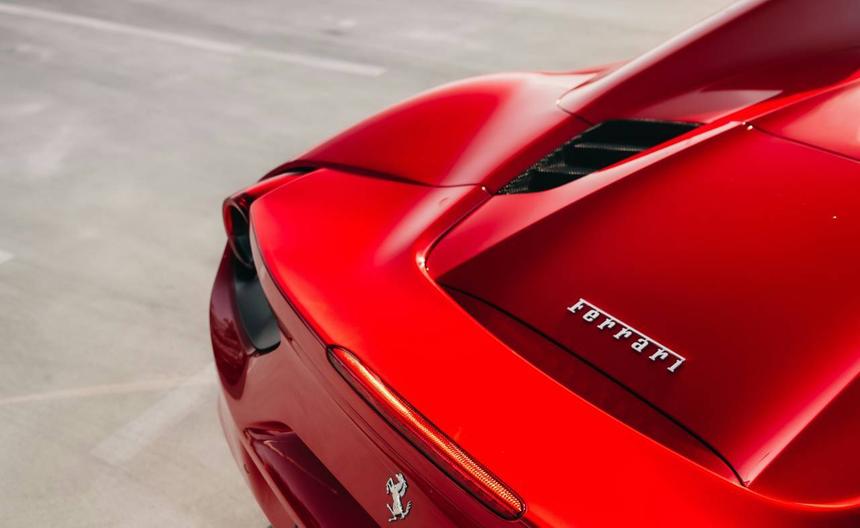 Свой первый электрокар Ferrari представит в октябре