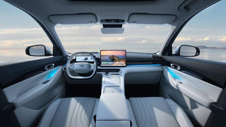 Раскрыты комплектации Geely EX5 для России