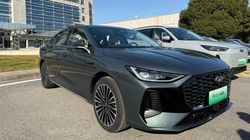 Первые фотографии обновлённого Chery Arrizo 8