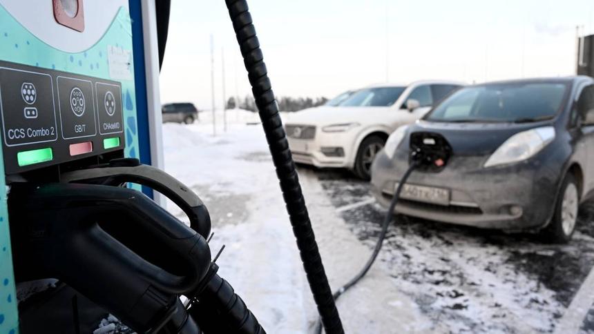 В России электрокарам просят вернуть льготы на платных дорогах