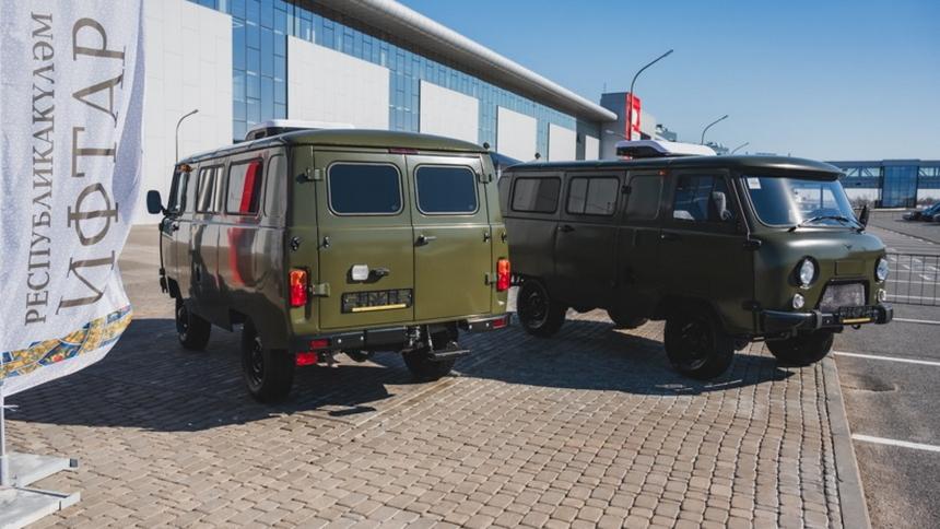 Фотофакт: УАЗ «Буханка» стали превращать в мобильные мечети