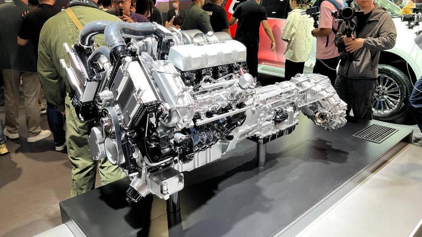 Great Wall создал 8-цилиндровый четырёхлитровый битурбомотор