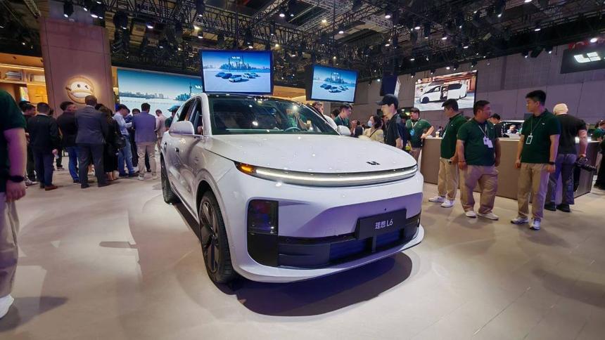 Обновление Li L6: старый дизайн, но продвинутый автопилот