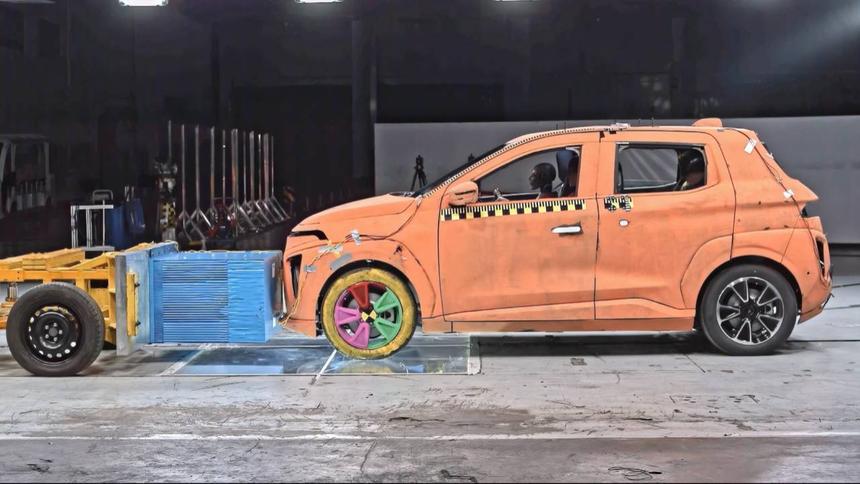 Есть отклонения: автомобиль «Атом» прошёл первый краш-тест