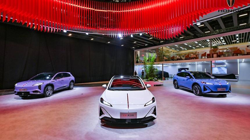 Hongqi предложит россиянам три новинки в 2025