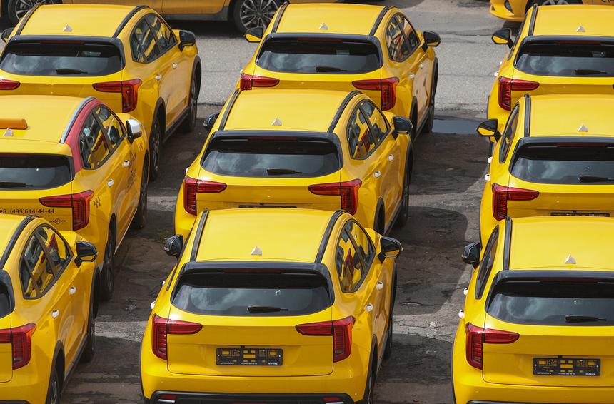 Шашки на выброс. Уход такси в серую зону – спасение до поры до времени?