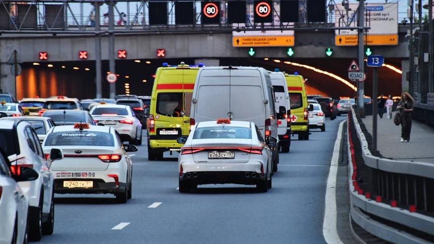 Минтранс объяснил поправки в правила пропуска спецтранспорта