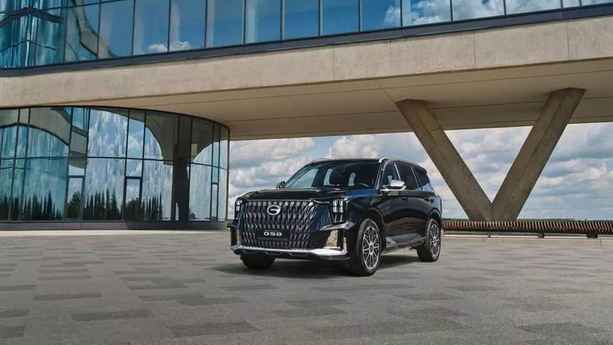 Пятиместный GAC GS8 оказался дороже семиместного на 100 тысяч рублей
