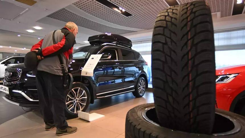 Специалисты назвали меры, которые помогут обновить российский автопарк