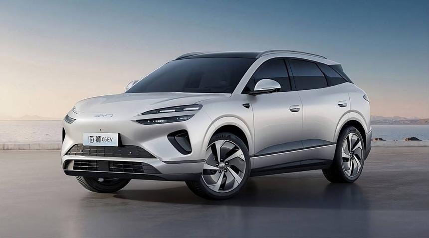 Кроссовер BYD Sealion 06 выходит на дороги Китая