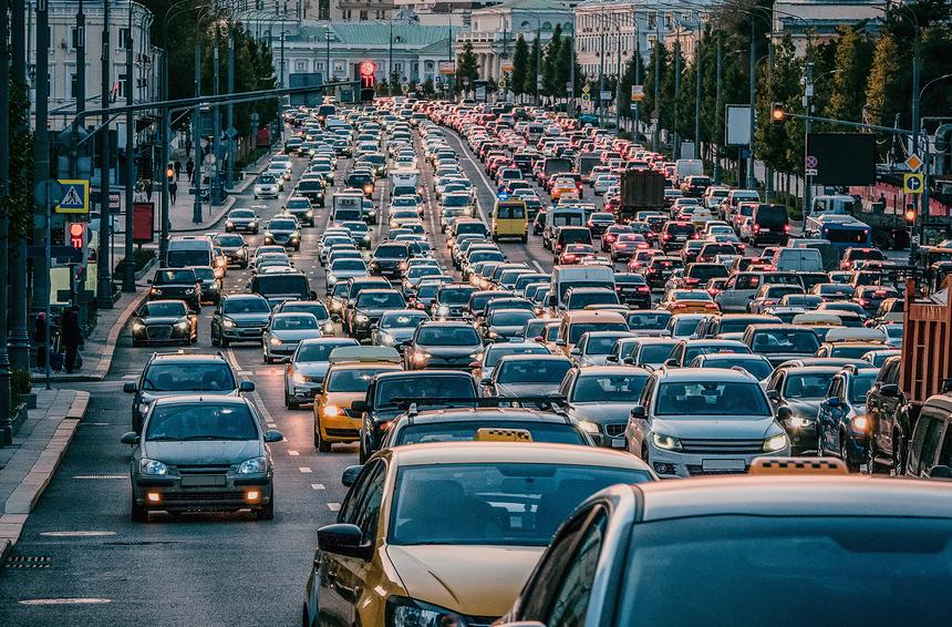 В аэропорт на машине: как приехать вовремя, сэкономив время и деньги