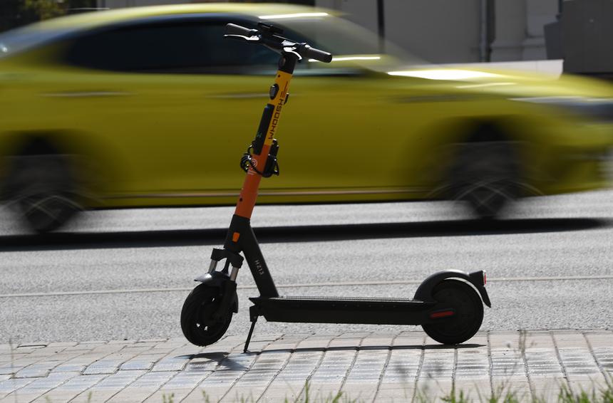 Правила нашего двора: о чём забывают водители на придомовой территории