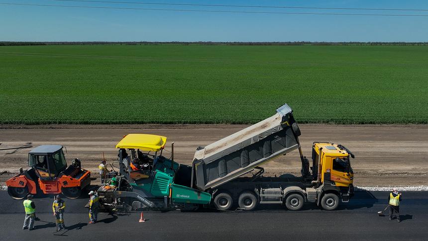 На ремонт дорог в регионах потратят 16,5 млрд рублей