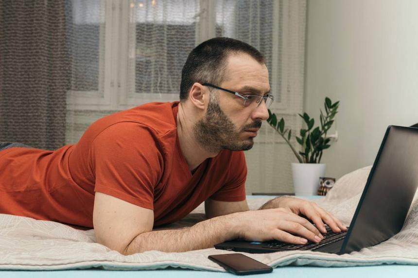 Мошенники массово создают фальшивые сайты для оплаты проезда и парковки