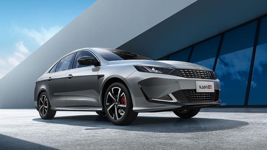 Шумно и совсем не скучно: владельцы про китайский седан Kaiyi E5