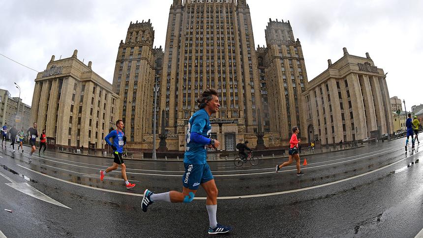 Водителей предупредили о перекрытиях на крупной магистрали в Москве