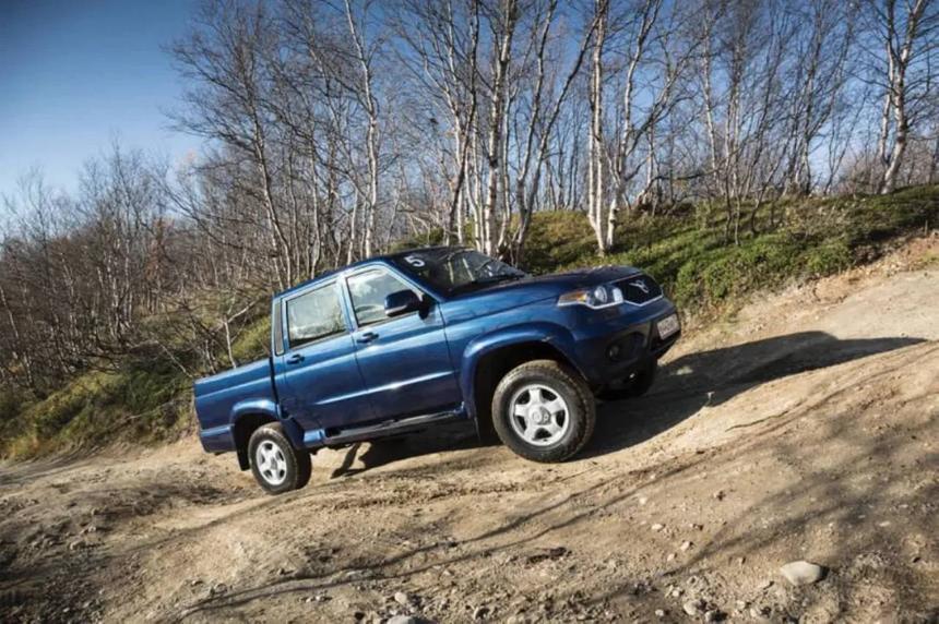 В российском сегменте новых пикапов сменился лидер