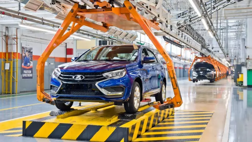 АвтоВАЗ прокомментировал слухи про «блокирующиеся рули на Lada Vesta»