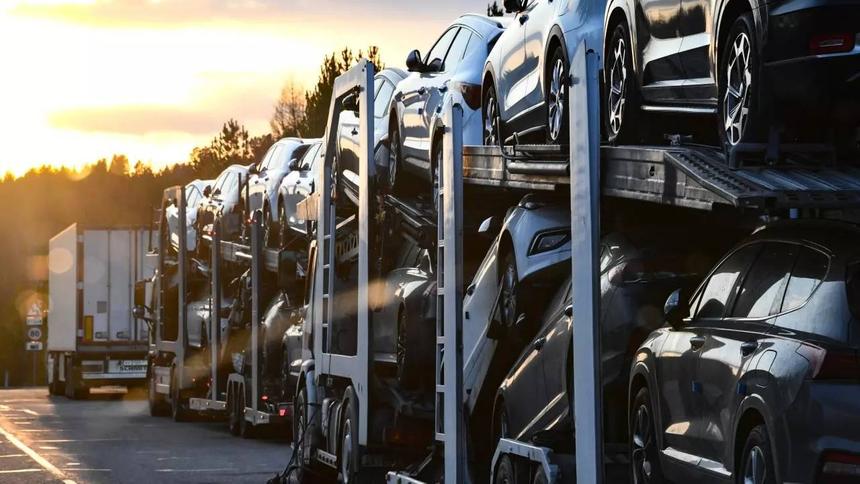 Импорт автомобилей через Беларусь и Киргизию упал более чем на 60%