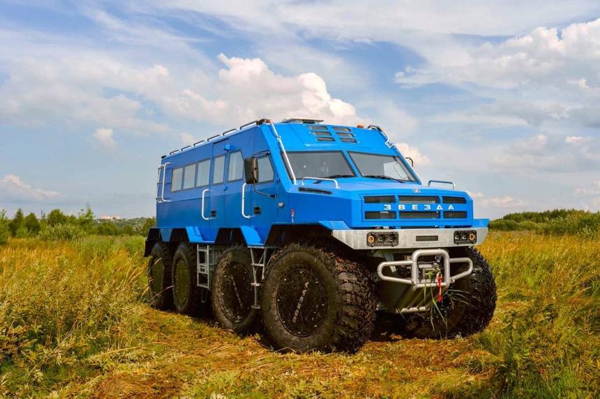 В Нижегородской области представили вездеход-амфибию «Звезда Т24»