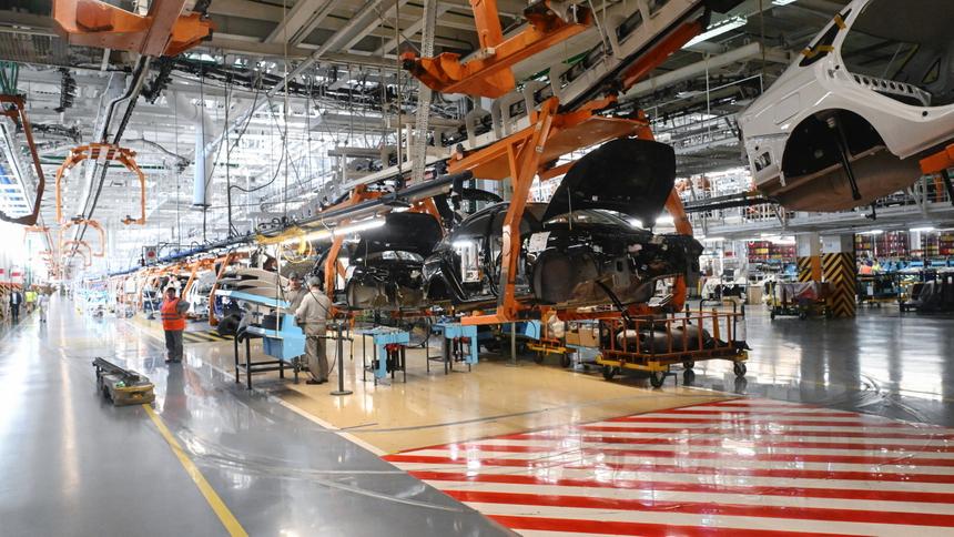 В России перезапущены все автозаводы