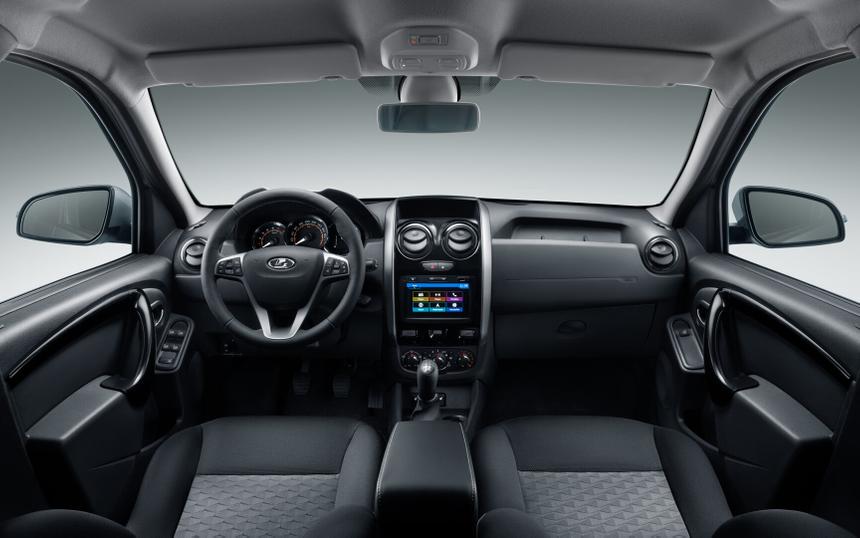 Ему нет альтернативы, но дилер добивает: владельцы про Lada Largus