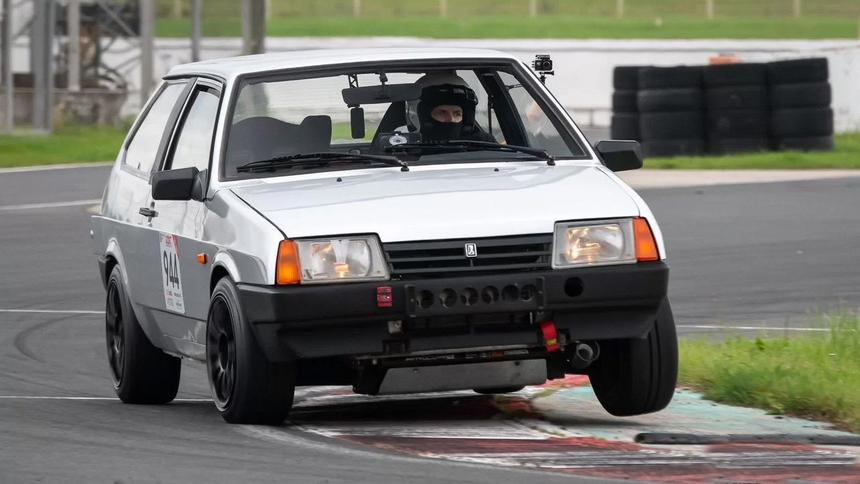 Как ВАЗ-2108 изменил советский автопром и остаётся любимой моделью