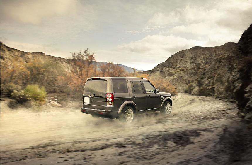 Как попасть на ровном месте: владельцы про Land Rover Discovery 4