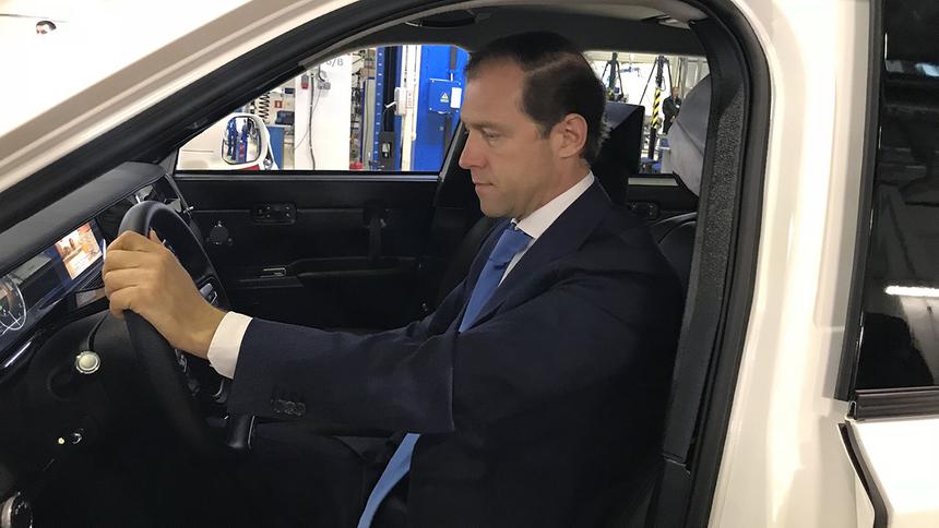 Мантуров поручил отложить корректировку утильсбора