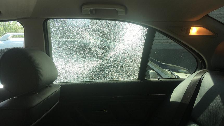 Задача — выжить: как нужно выбираться из автомобиля после аварии