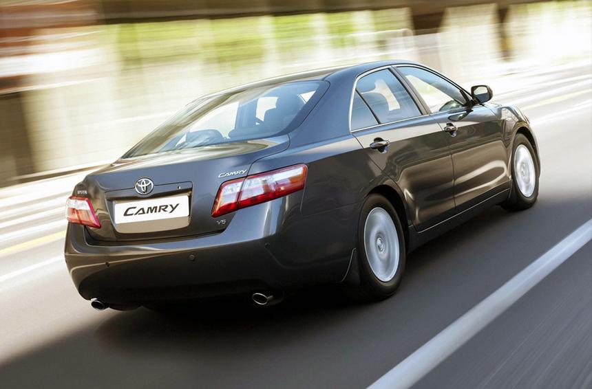 Надёжная, но бесит: почему Toyota Camry — машина не для каждого