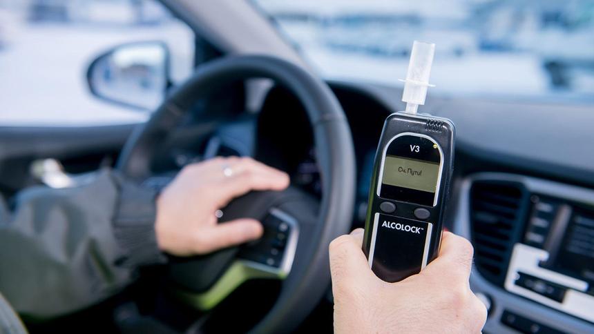 В России пересмотрят требования к алкозамкам для машин