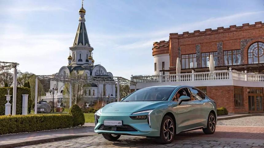 Названы преимущества и недостатки самого продаваемого электрокара