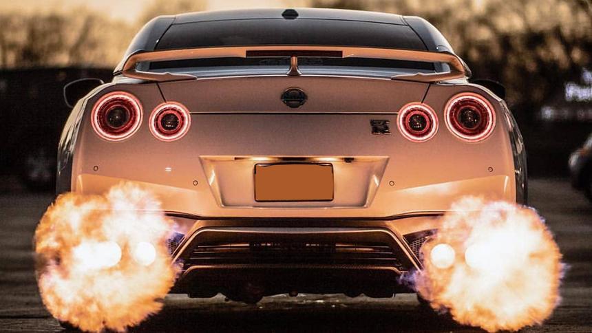 Госдума не поддержала драконовские штрафы для шумных водителей