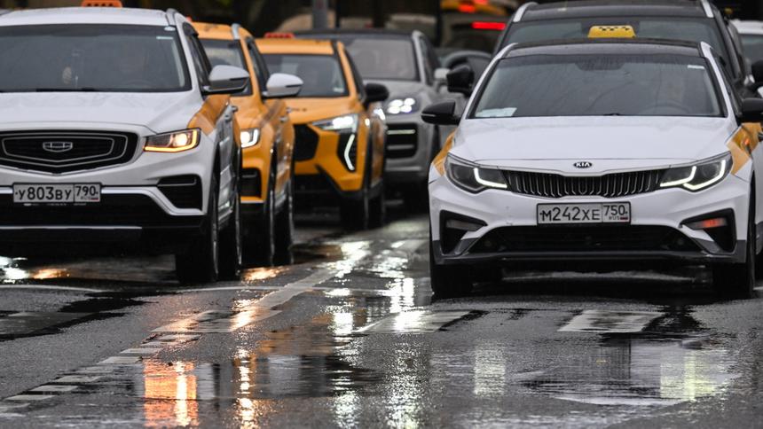 Минпромторг: мы работаем над расширением списка машин для такси