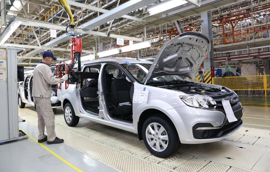 «Комби», «Спектра», «Сентра»: какие автомобили выпускал «Ижевский автозавод»