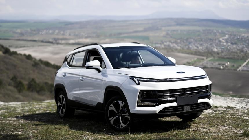 Изменилась стоимость кроссовера «Москвич 3» с ручным управлением