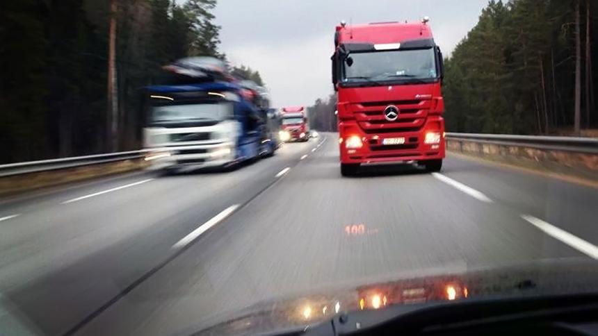 Как водителям грузовиков и легковушек ужиться на одной дороге